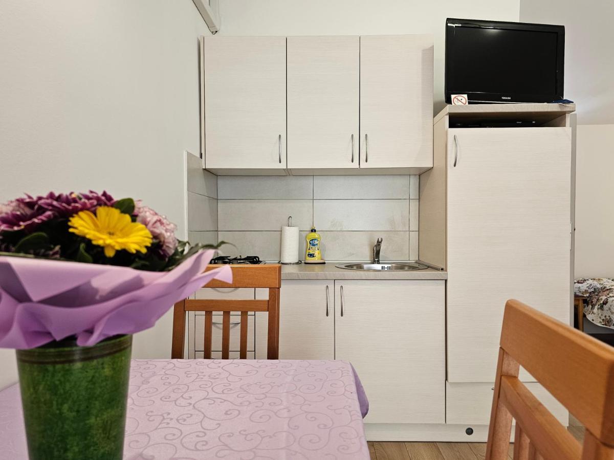 Apartments La Pergola โรวีน ภายนอก รูปภาพ