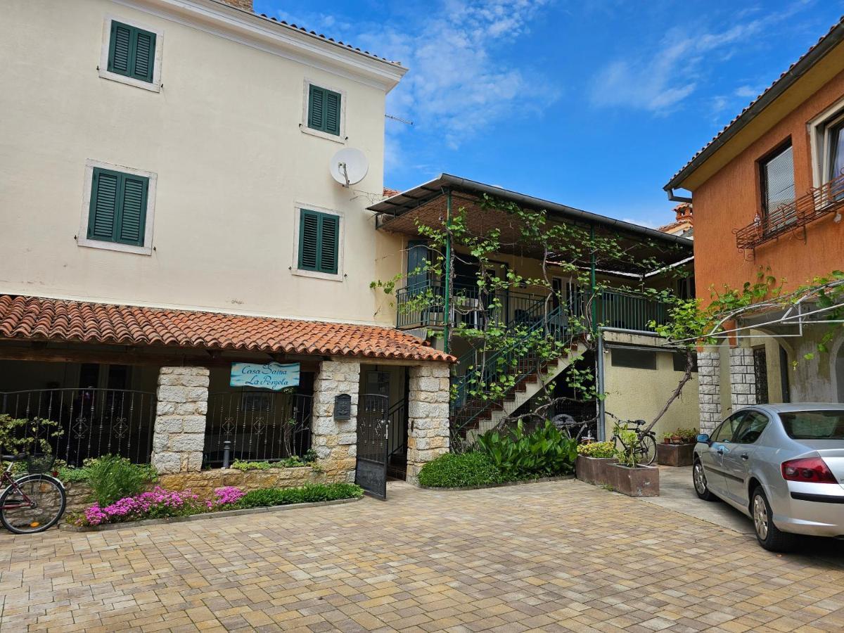 Apartments La Pergola โรวีน ภายนอก รูปภาพ