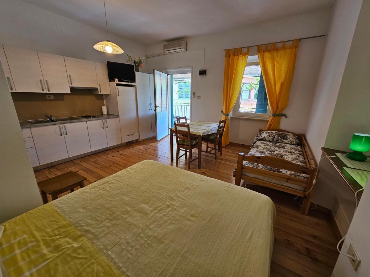 Apartments La Pergola โรวีน ภายนอก รูปภาพ
