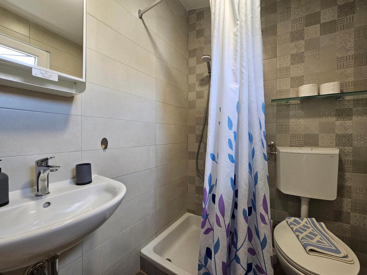 Apartments La Pergola โรวีน ภายนอก รูปภาพ